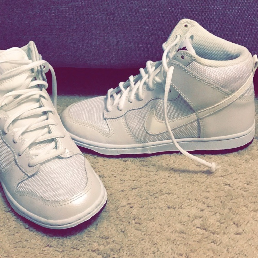 Women white high top NIKE sneakers 7.5